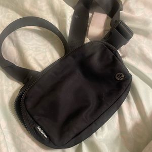 Lululemon fanny pack